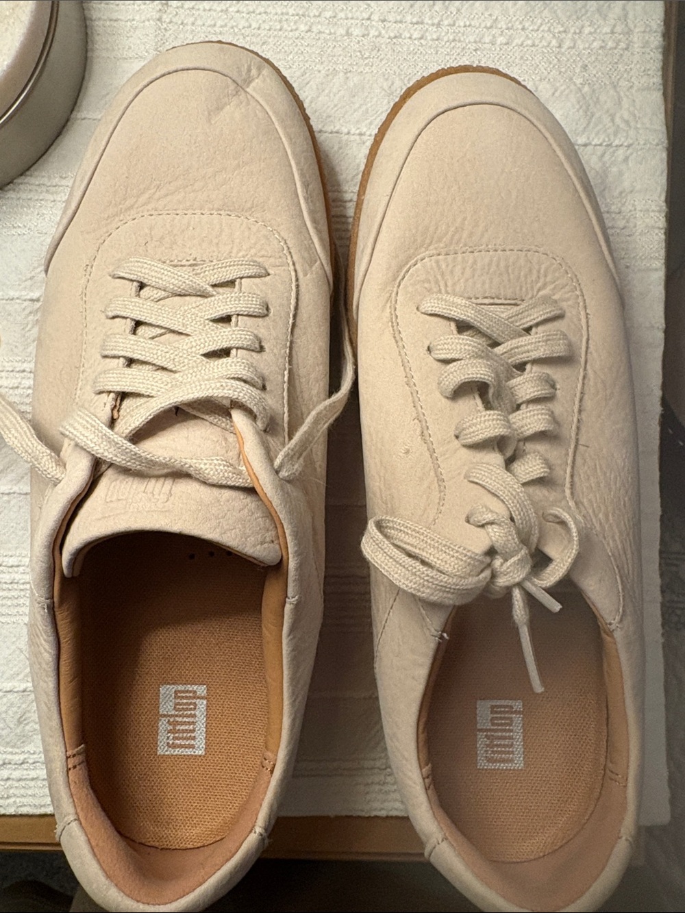 Fitflop Women's Cream crepe suede Lace-Up Flats